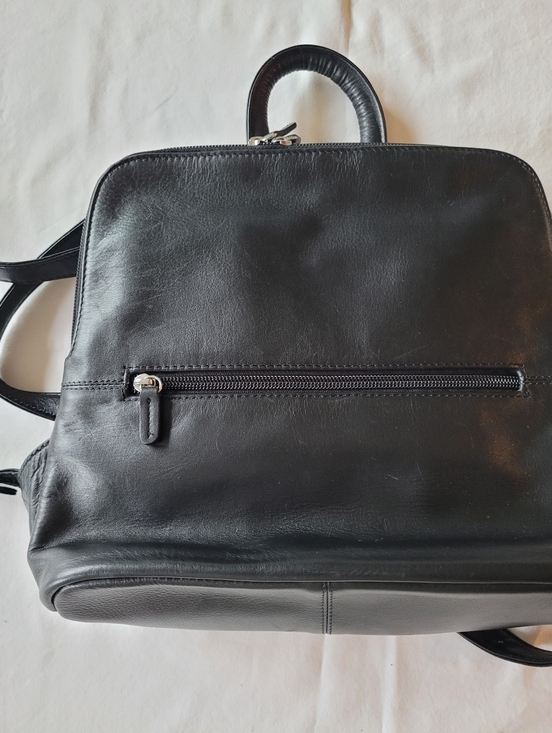 ili mini backpack Small  New York 8L x 10H x 4W (in) Strap Drop Pocket Mini Backpack  ili